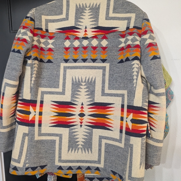 DO NOT PURCHASE... SOLD ON ANOTHER PLATFORM - Picture 2 of 2